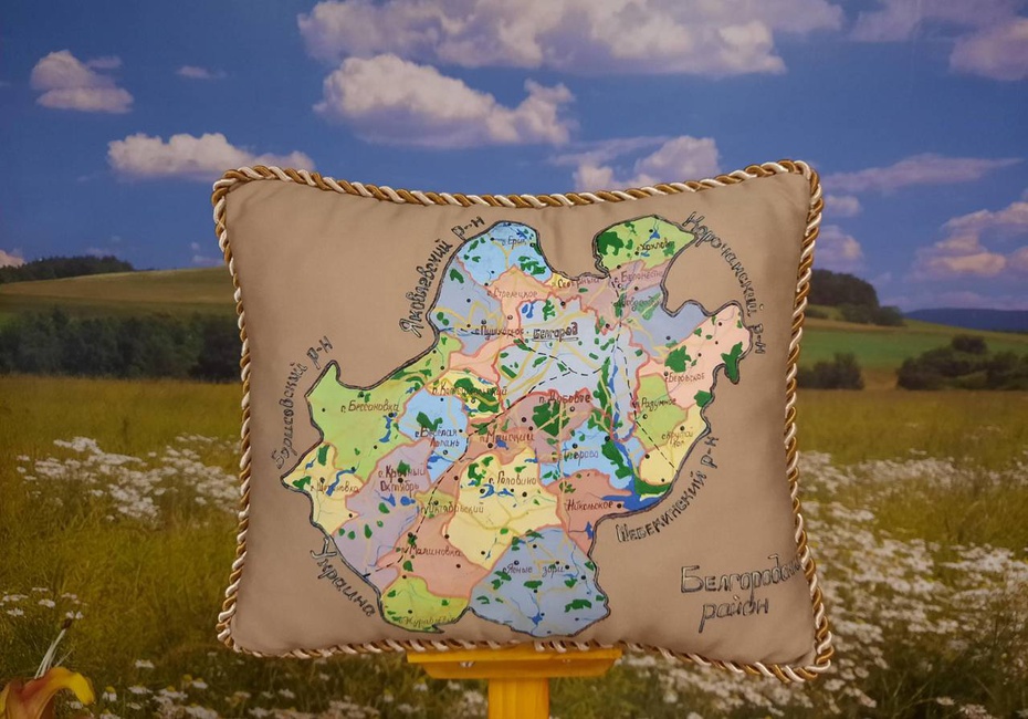 Текстильная сувенирная подушка с изображением карты Белгородского района